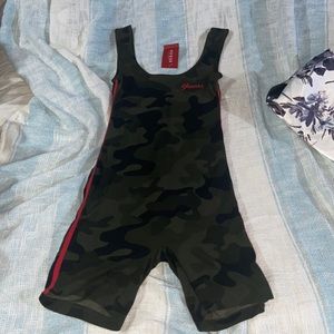 GUESS BODYSUIT